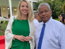 Jana Štefánková a prezident Seychelské republiky Wavel Ramkalawan.