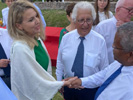 Jana Štefánková, seychelský honorární konzul v Hamburku Farhad Vladi a prezident Seychelské republiky Wavel Ramkalawan.
